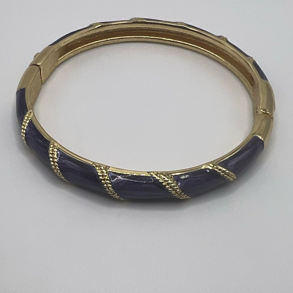 Vintage Purple Enamel Bangle With Clasp. Gold tone interior. Costume Jewelry